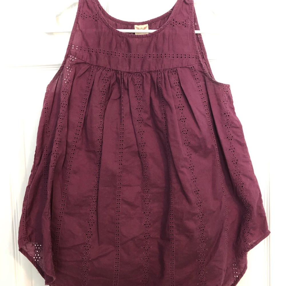 Flowy Eyelet Tank